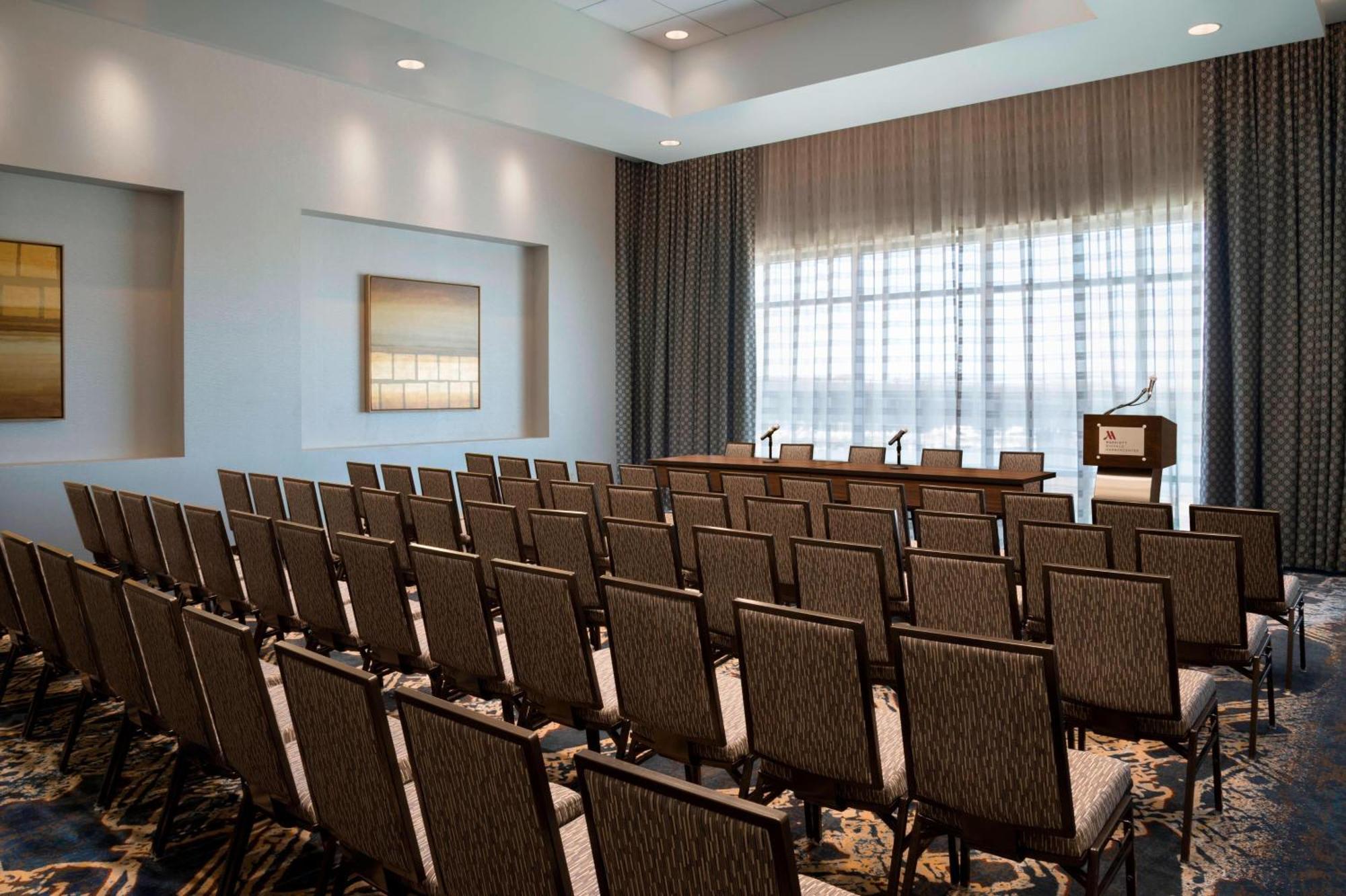Buffalo Marriott At Lecom Harborcenter Экстерьер фото