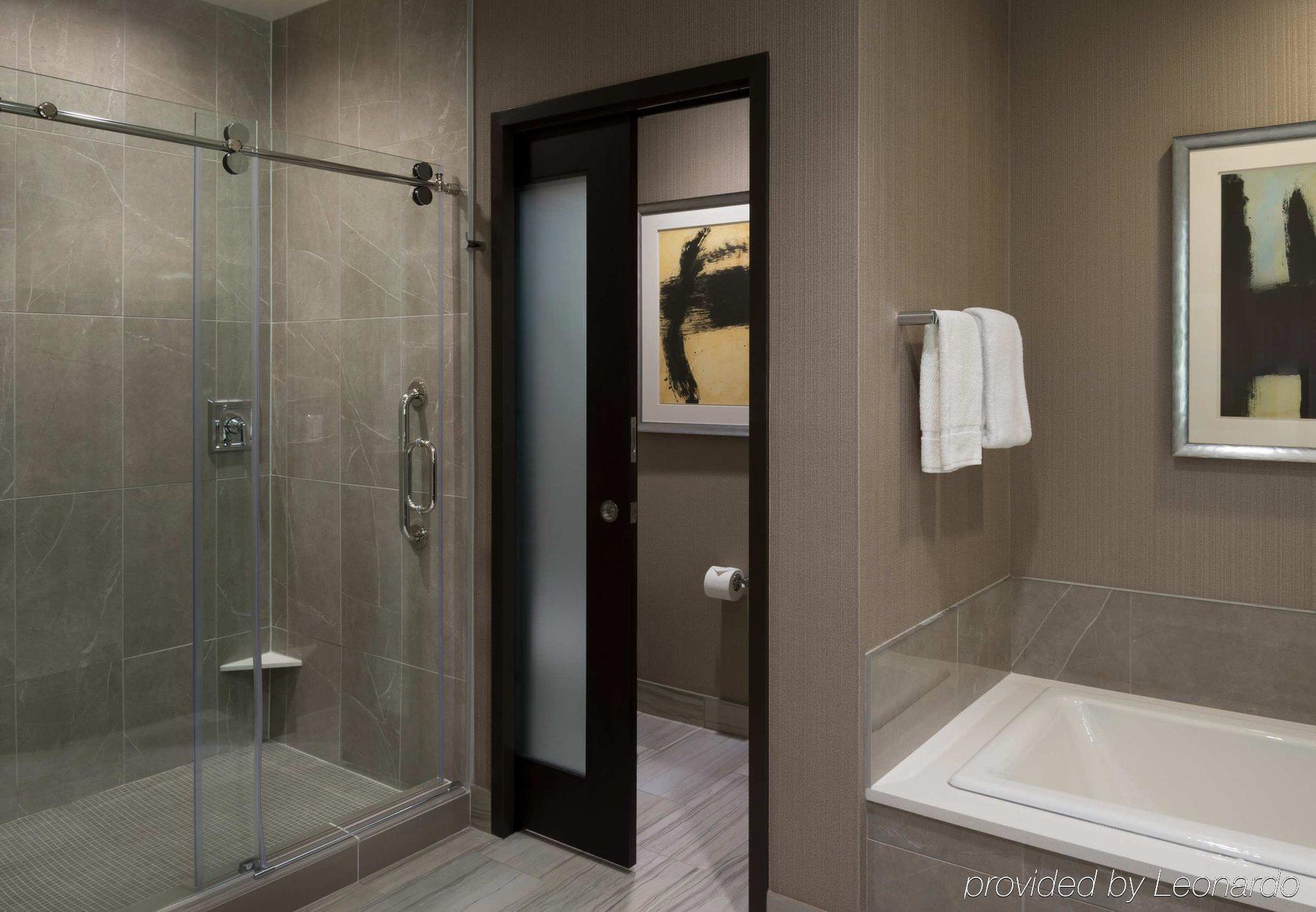 Buffalo Marriott At Lecom Harborcenter Экстерьер фото